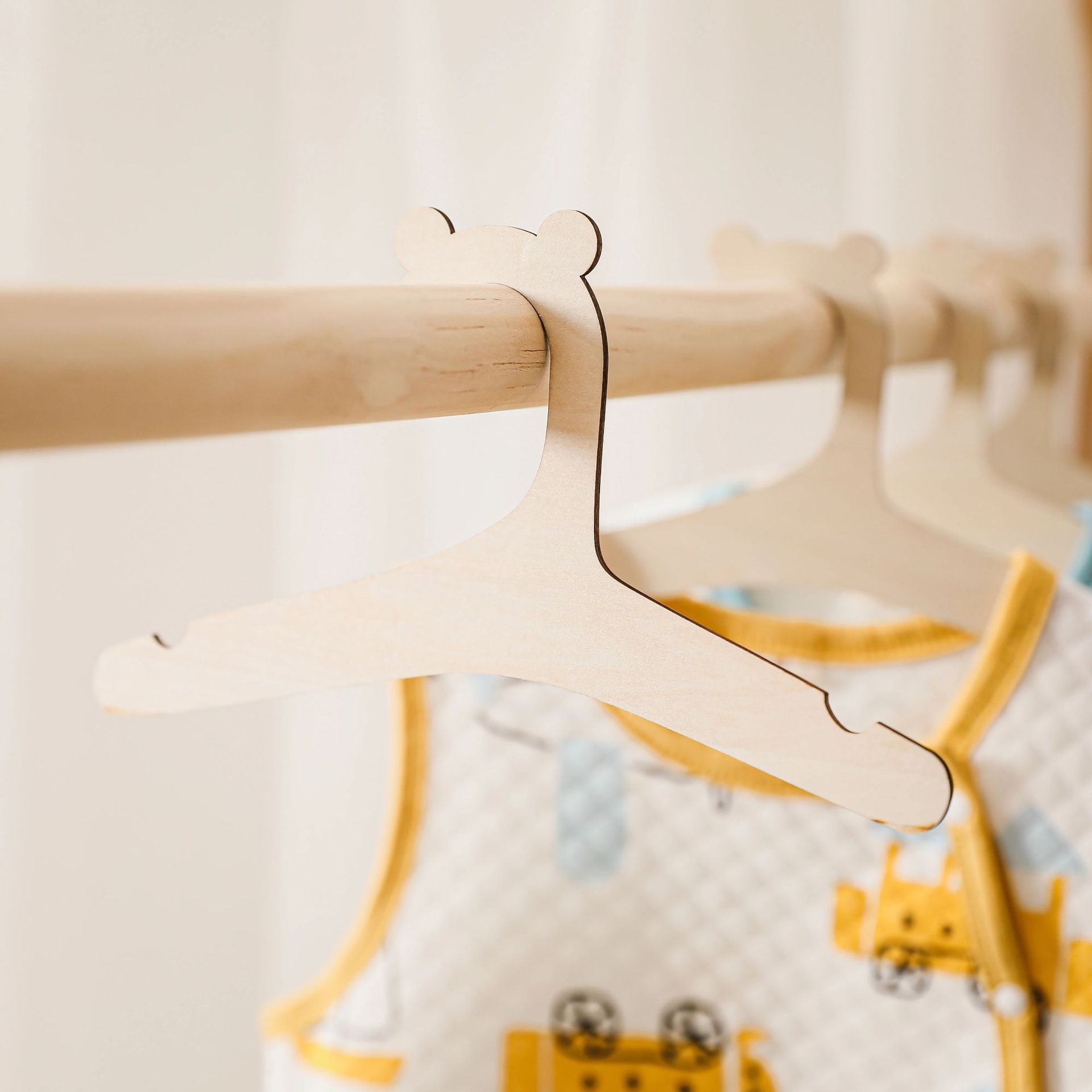 5/10 Stück Holz-Kinderbügel fü – Baby Clothing Hanging Rack Bewertung und Preis